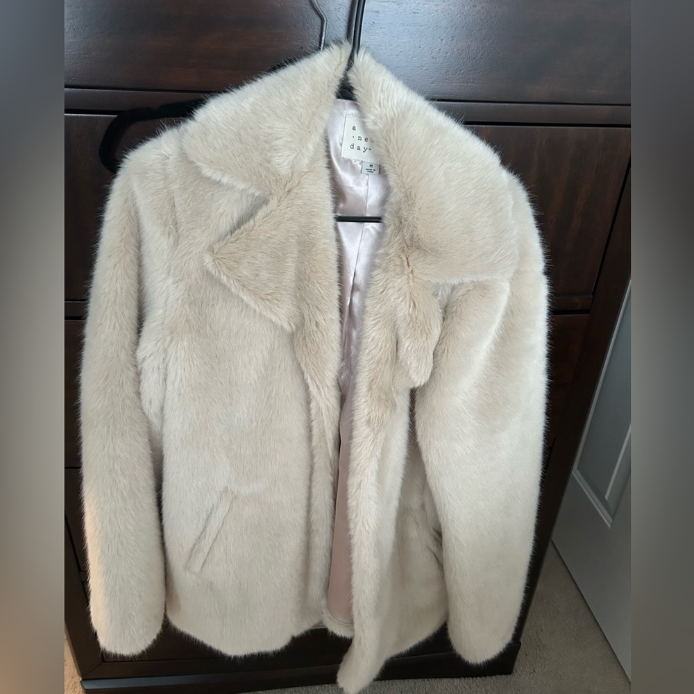 A New Day Cream Jacket Cozy Faux Fur M